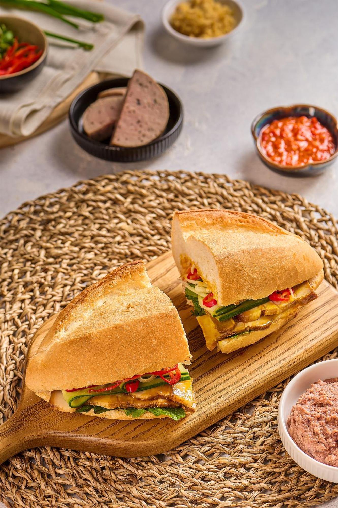 Melia Vinpearl Hue Otel Dış mekan fotoğraf A bahn mi
