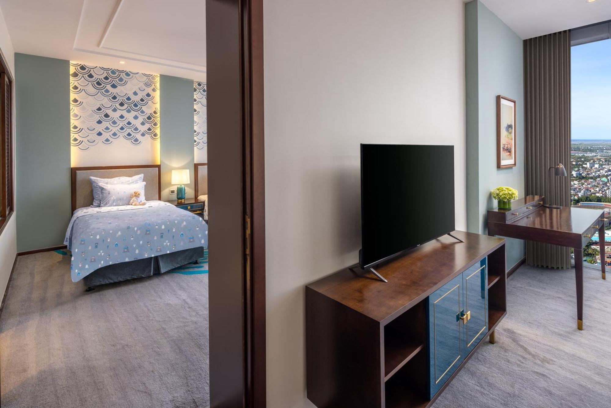 Melia Vinpearl Hue Otel Oda fotoğraf Deluxe Suite