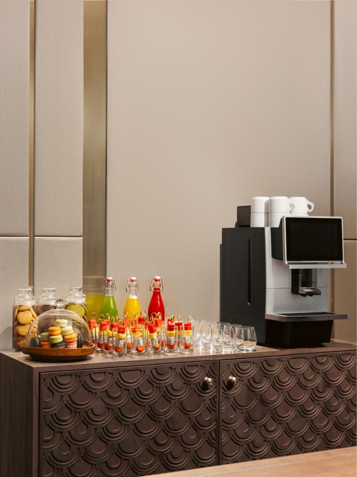 Melia Vinpearl Hue Otel Dış mekan fotoğraf A coffee machine
